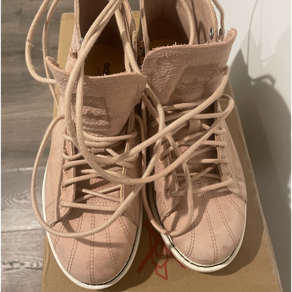 Adidas High Top Light Pink Genuine Leather Lace Up Sneakers Size 7.5